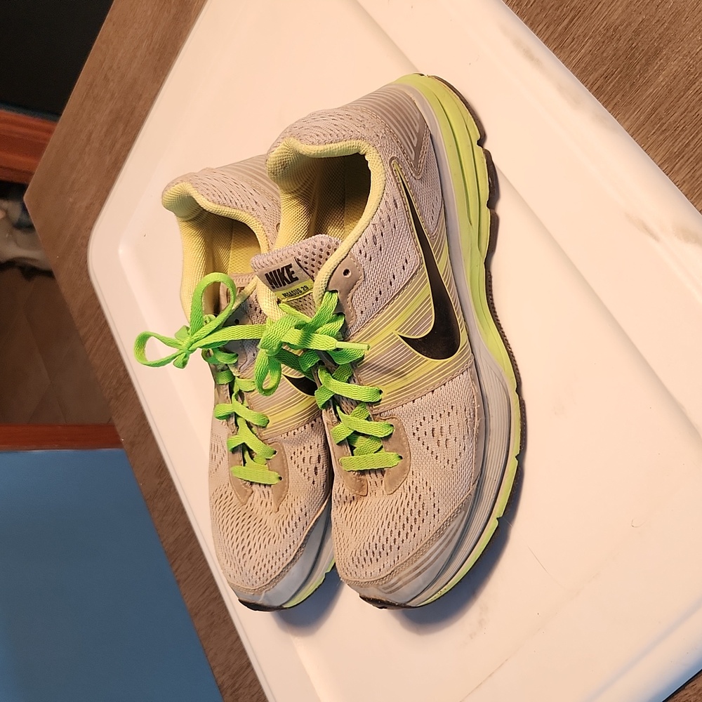 BOGO 30% OFF! Nike Women's Run Shoes in Light Gray with Lime Accents